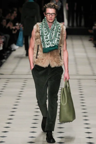 Look 36